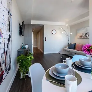 Clean 4th Floor 1 Bedroom Apt In Old Town China Town Victoria