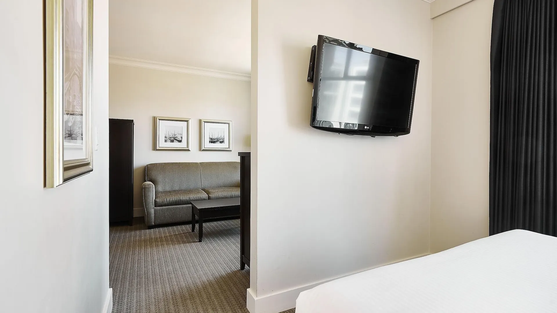 Hotel Rialto Victoria Canada